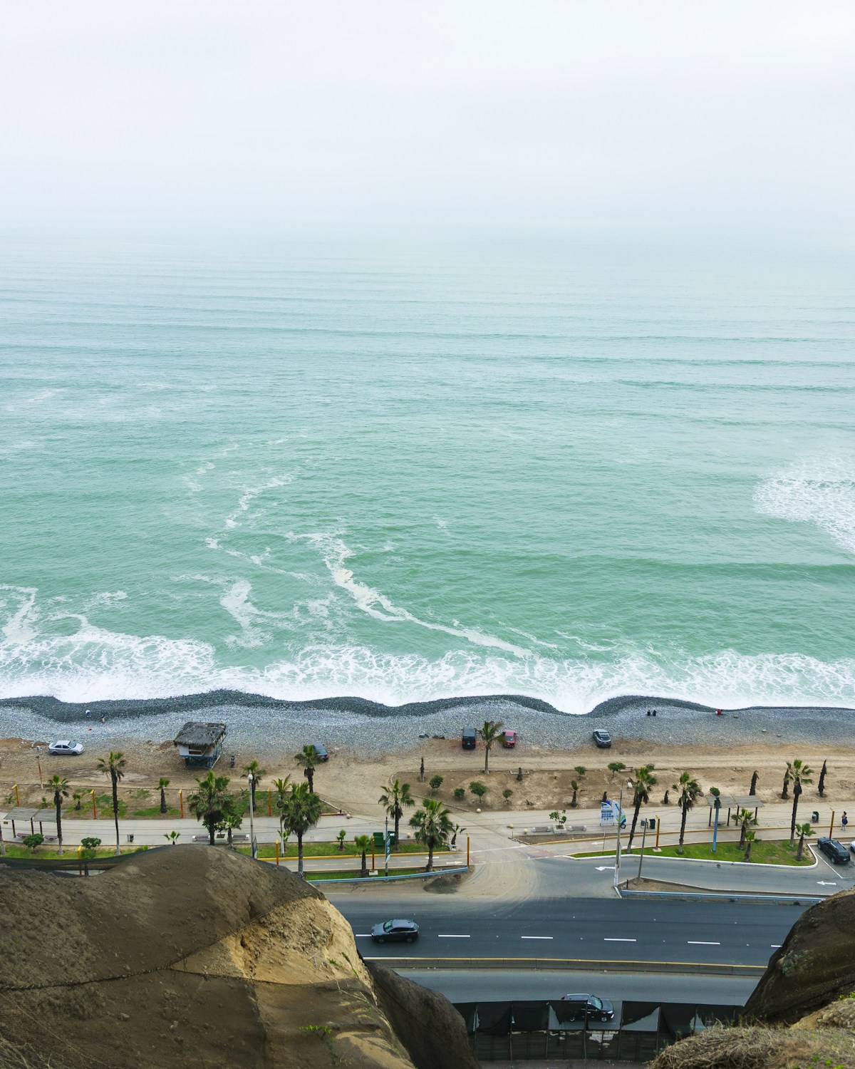Surfing in Mancora, Peru — Mancora's Pacific surf, Peru