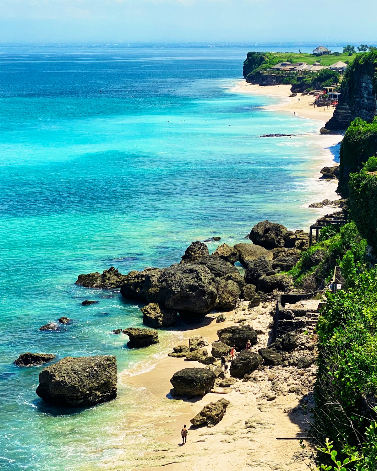 Surfing in Mentawai, Indonesia — Mentawai Islands surf coast, Indonesia