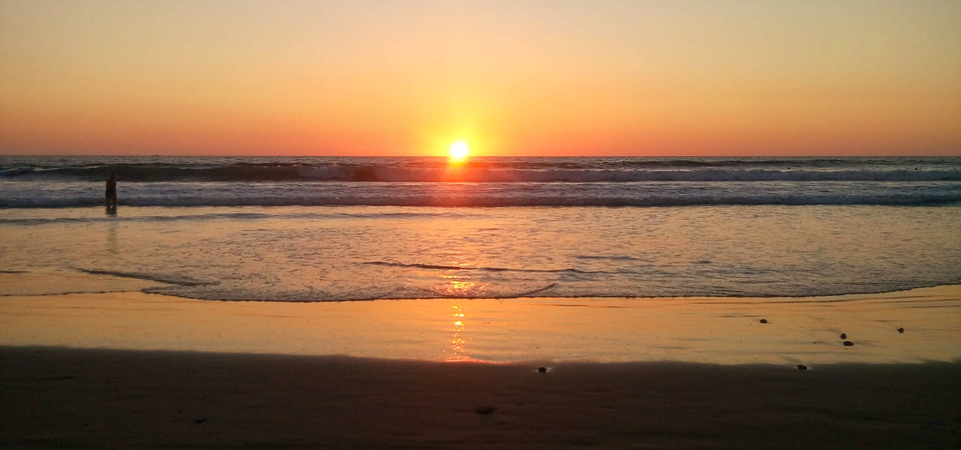 Montanita, Ecuador surfing destination — Montanita's Pacific surf, Ecuador